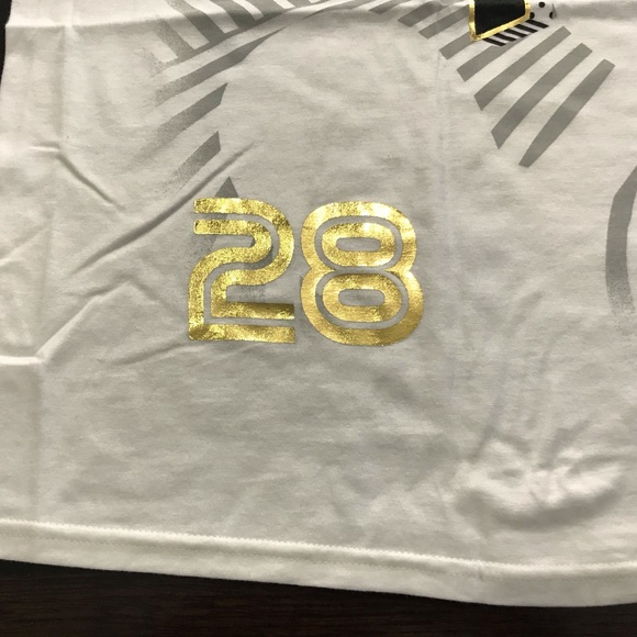 Disney Parks Men Graphic Tshirt Mickey Mouse White Black Gold NEW - Picture 5 of 11